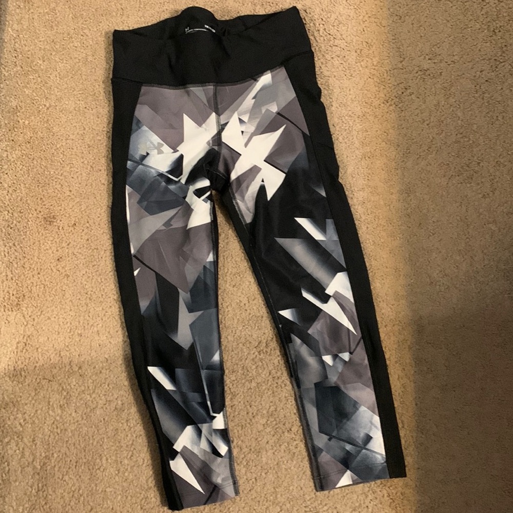 Under Armour compression leggings